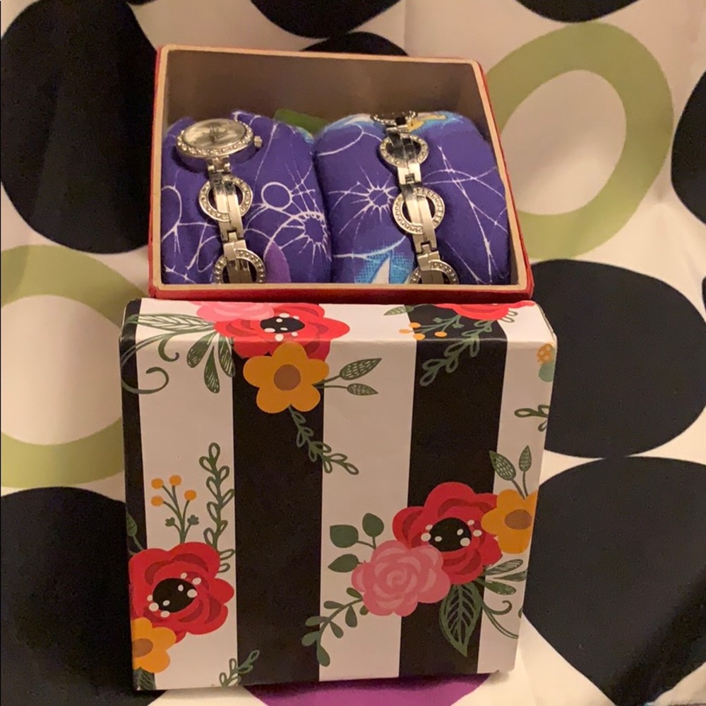 Jewelry - Picture 2 of 2